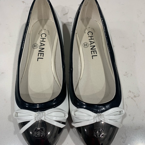 Chanel Flats - Picture 2 of 6
